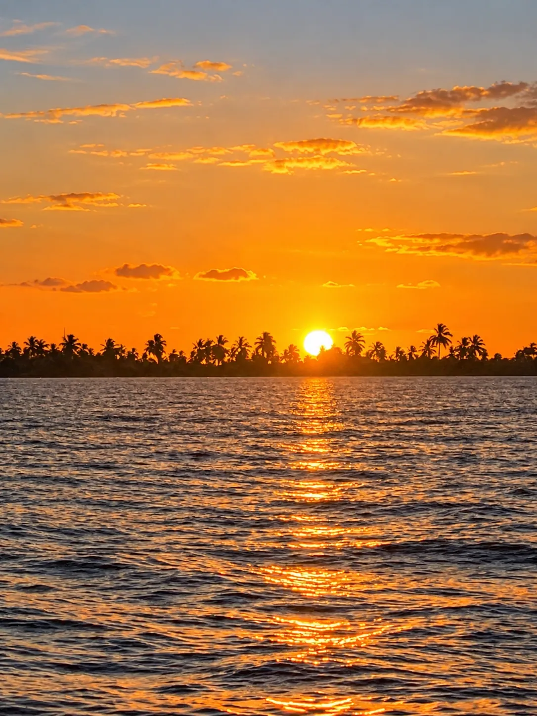 Pôr do sol no rio